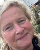 Dr Lottie Hoare