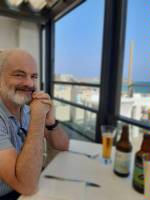 Dr Peter Hough